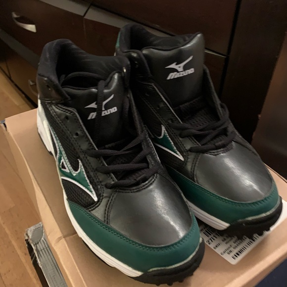mizuno 9 spike turf shoes